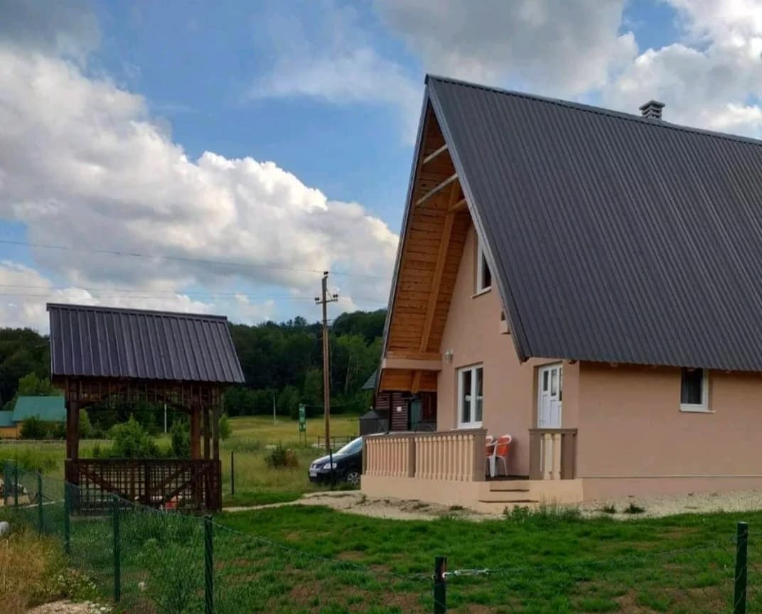 Prodaja – Kuća (54m2) + Plac (227m2), Žabljak, Mezdo – 130.000€