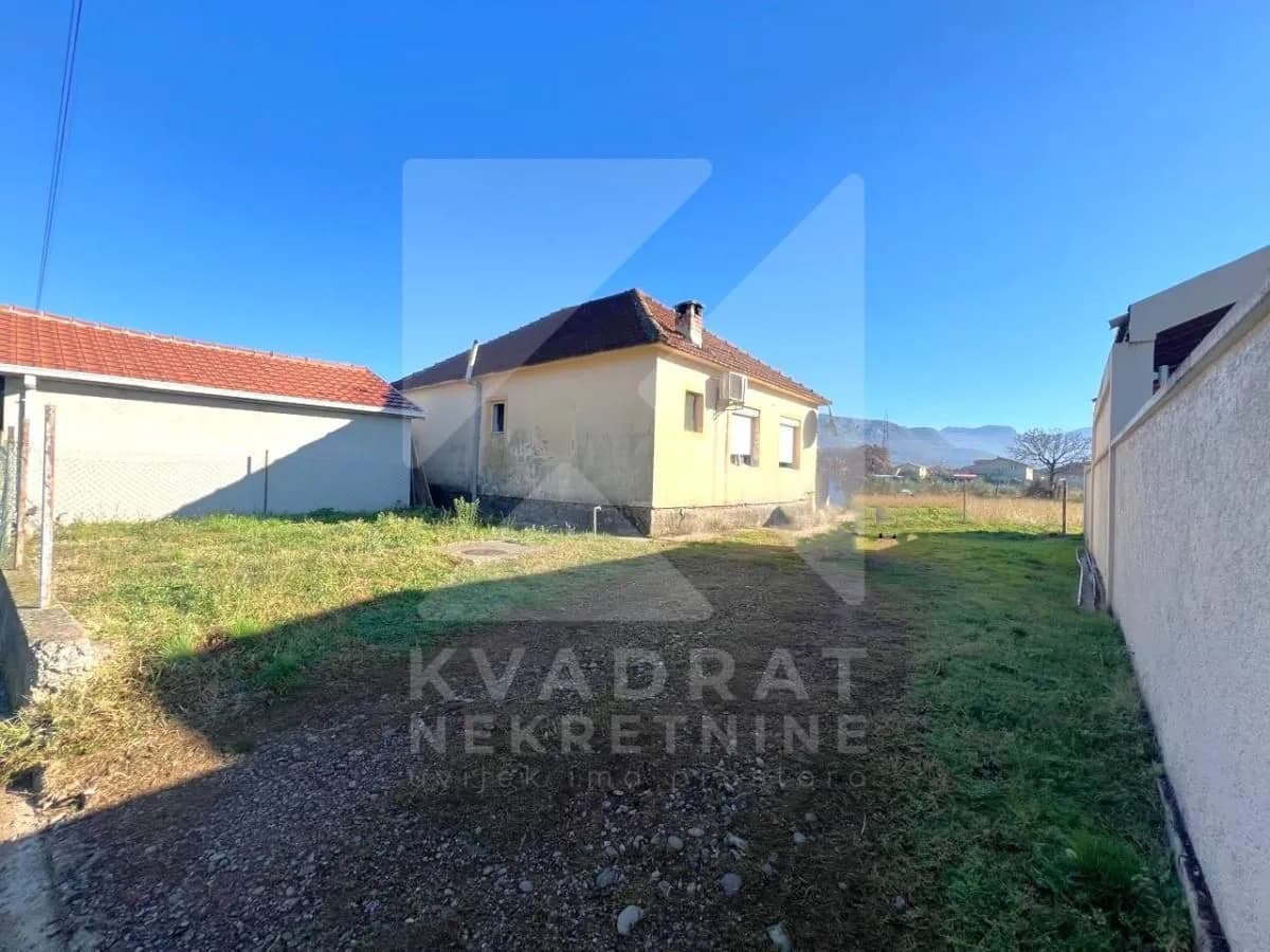 Prodaja, kuća, 83m², Rogami, Podgorica