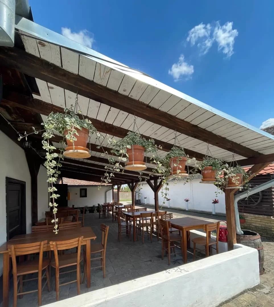 Prodaja restorana+sala za proslave+privatni parking