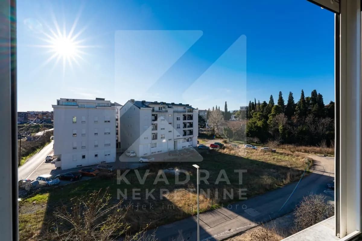 Prodaja, trosoban stan, 101m², Cvijetin Brijeg, Podgorica