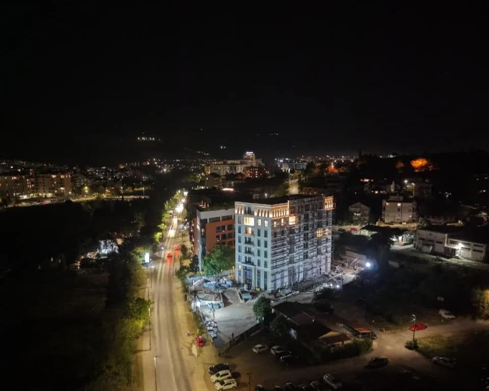 Продажа – Трёхкомнатная квартира (143m2), Подгорица, Центр, Vista Lux – Цена по запросу