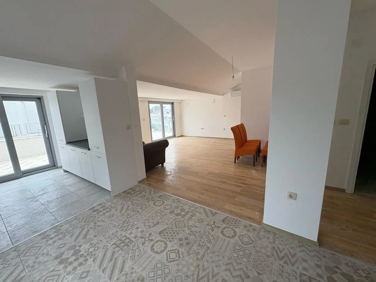 Prodaja, trosoban stan, 171m², Petrovac, Budva