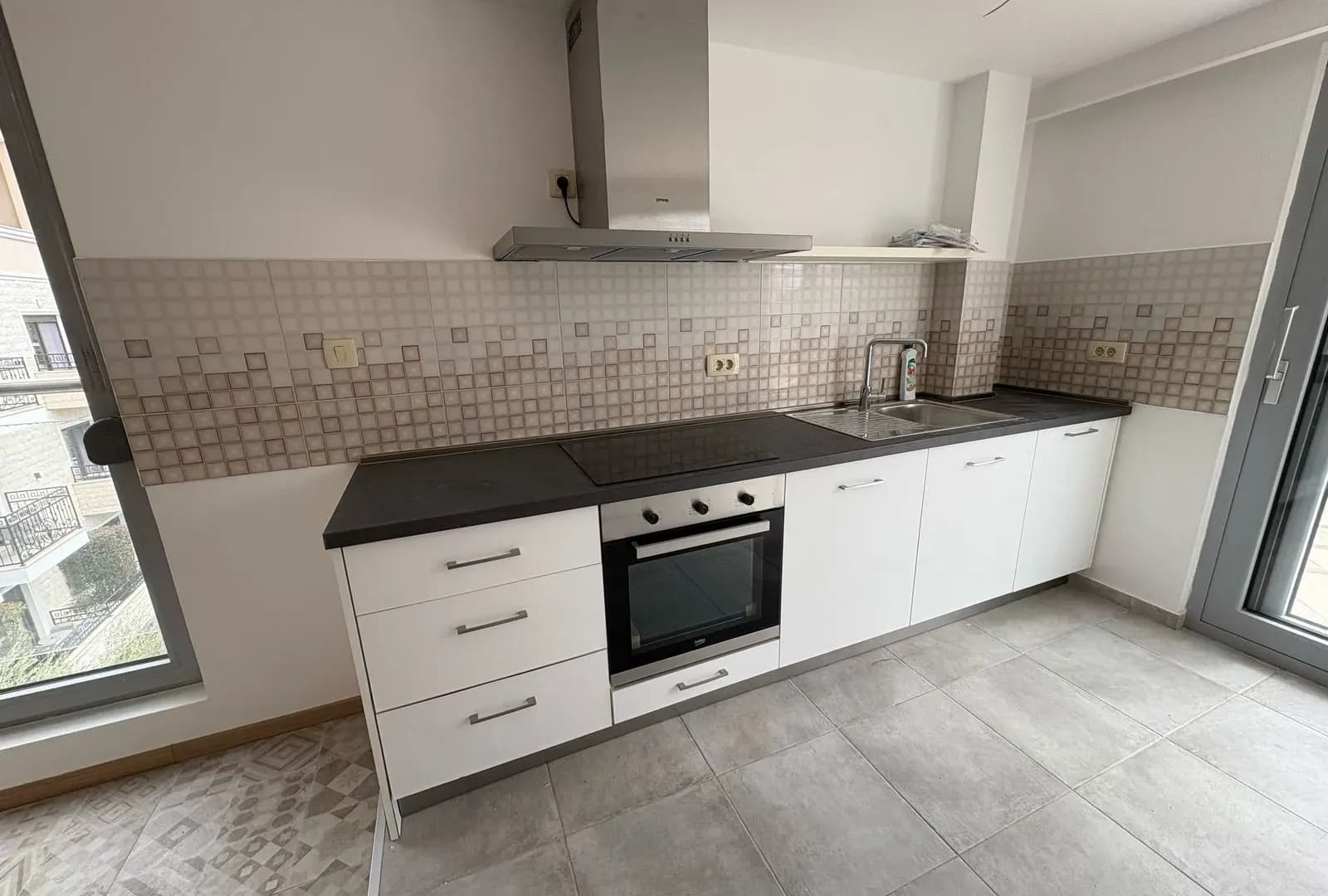 Prodaja, trosoban stan, 171m², Petrovac, Budva