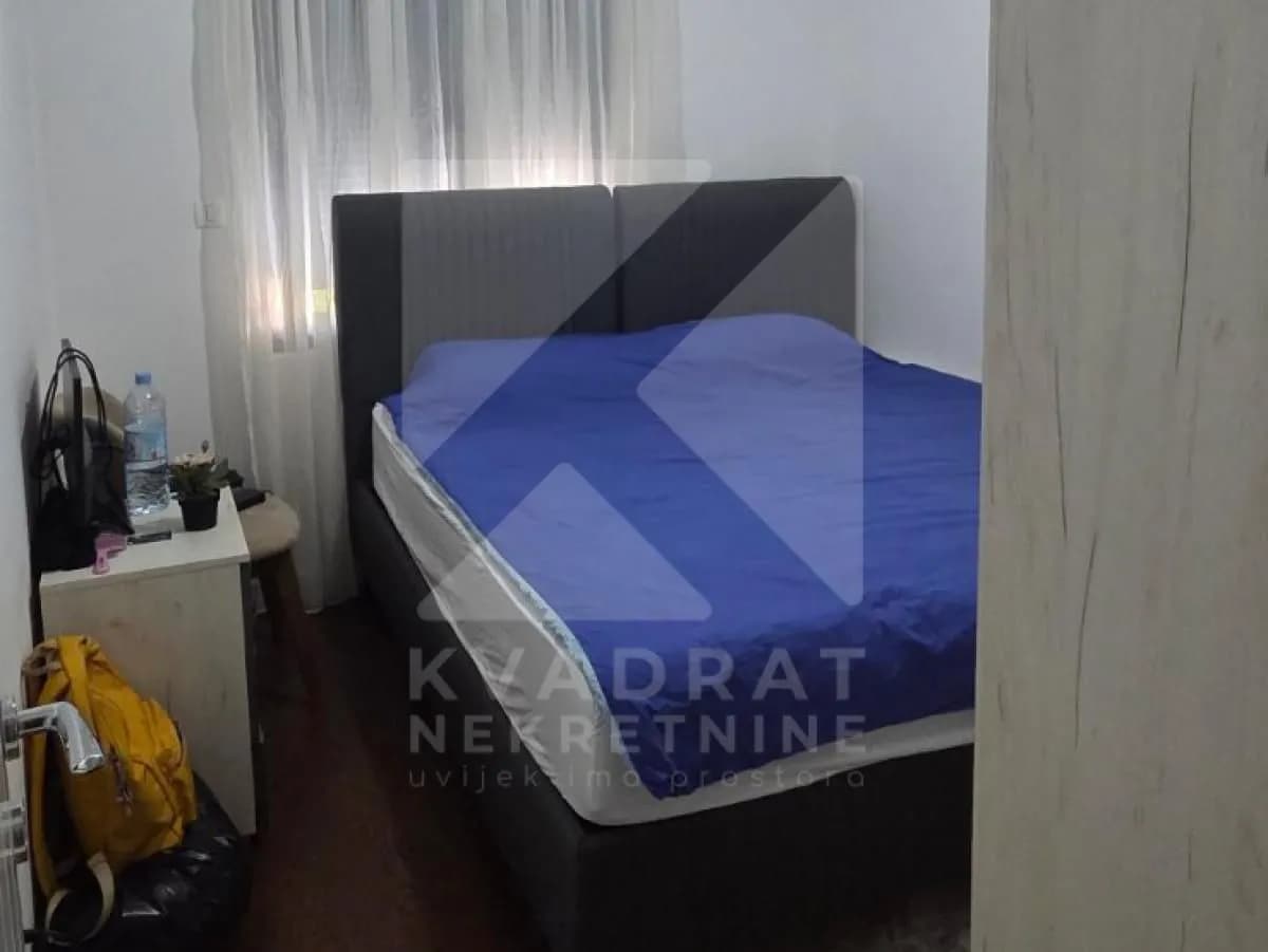 Prodaja, trosoban stan, 66m², Krivi Most, Podgorica