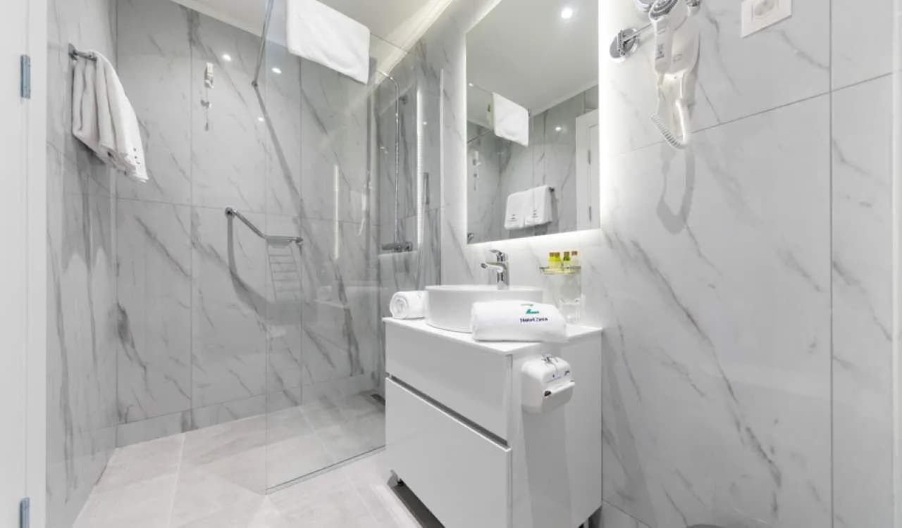 Prodaja, ugostiteljski objekat, 2800m², Danilovgrad, Crna Gora