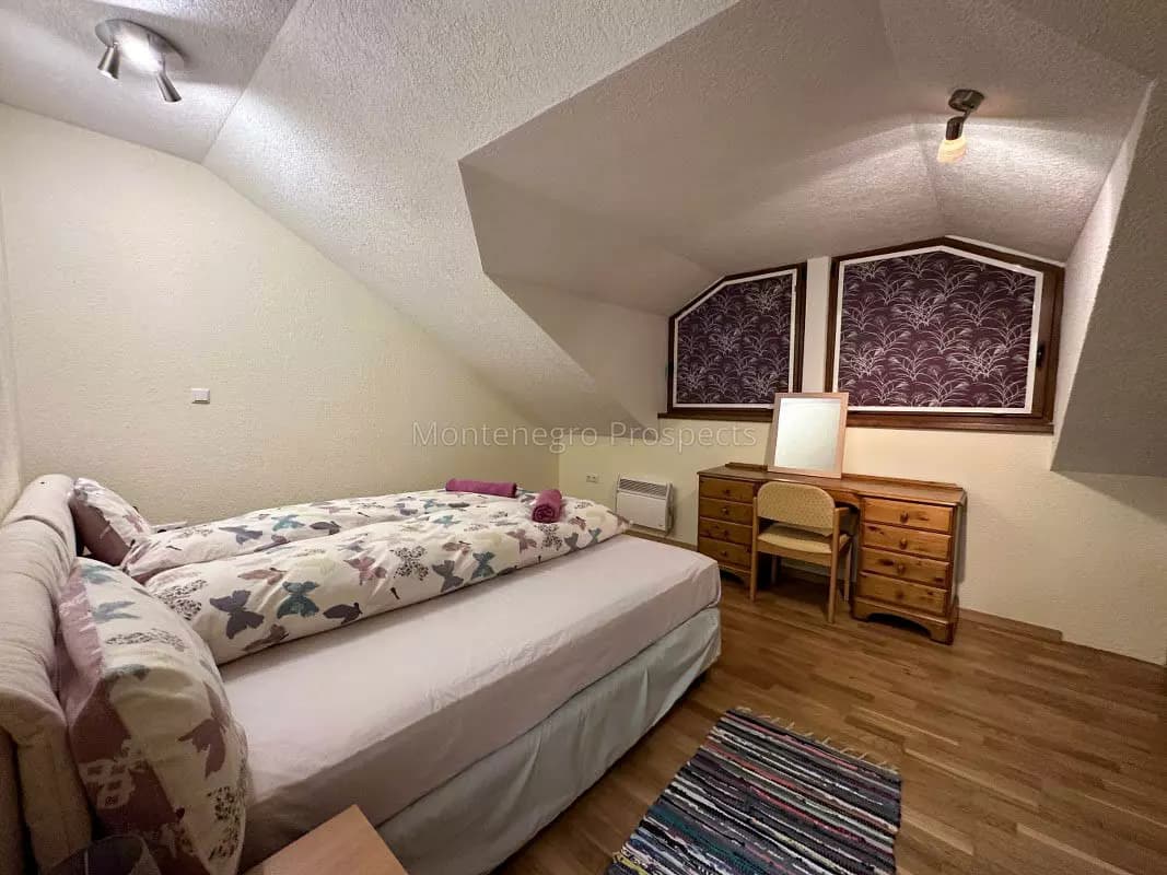 Prodaje se apartmanski kompleks na Žabljaku