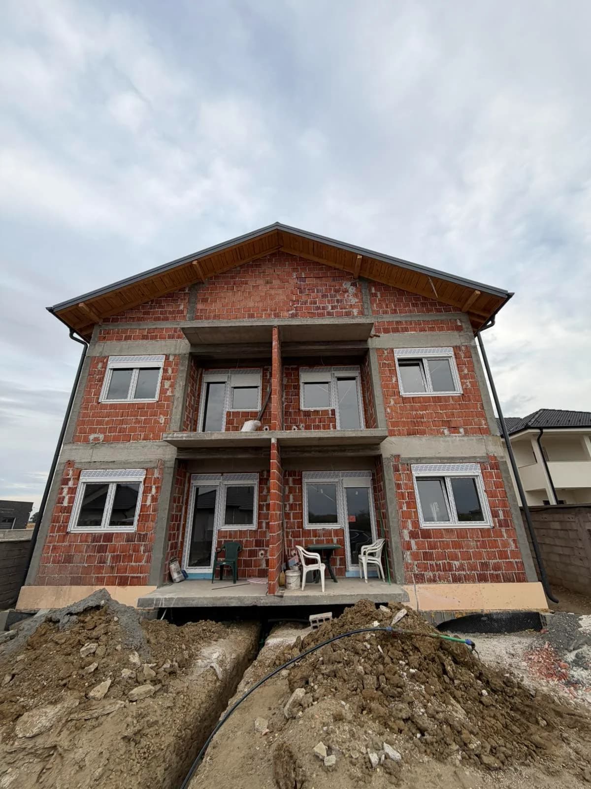 House for Sale in Bečmen-Surčin