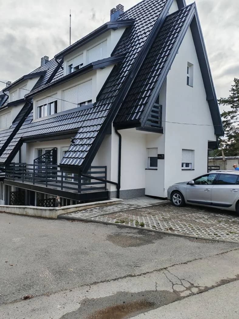 Prodajem opremljen apartman na Divčibarama