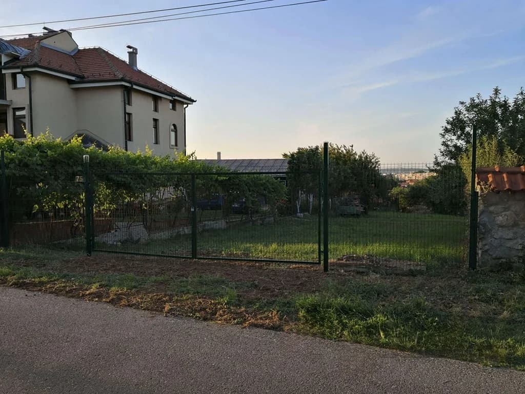 PRODAJEM PLAC 5 ARI – VOŽDOVAC / JAJINCI – ODLIČNA LOKACIJA ZA GRADNJU