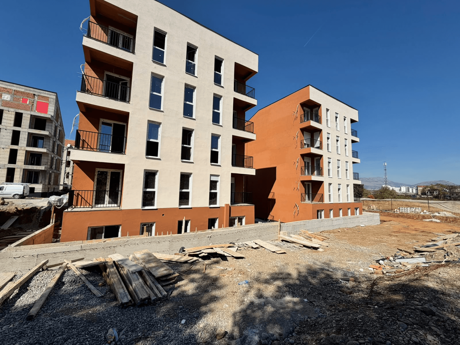 Prodaju se stanovi u izgradnji na Zabjelu, u novom stambenom objektu.