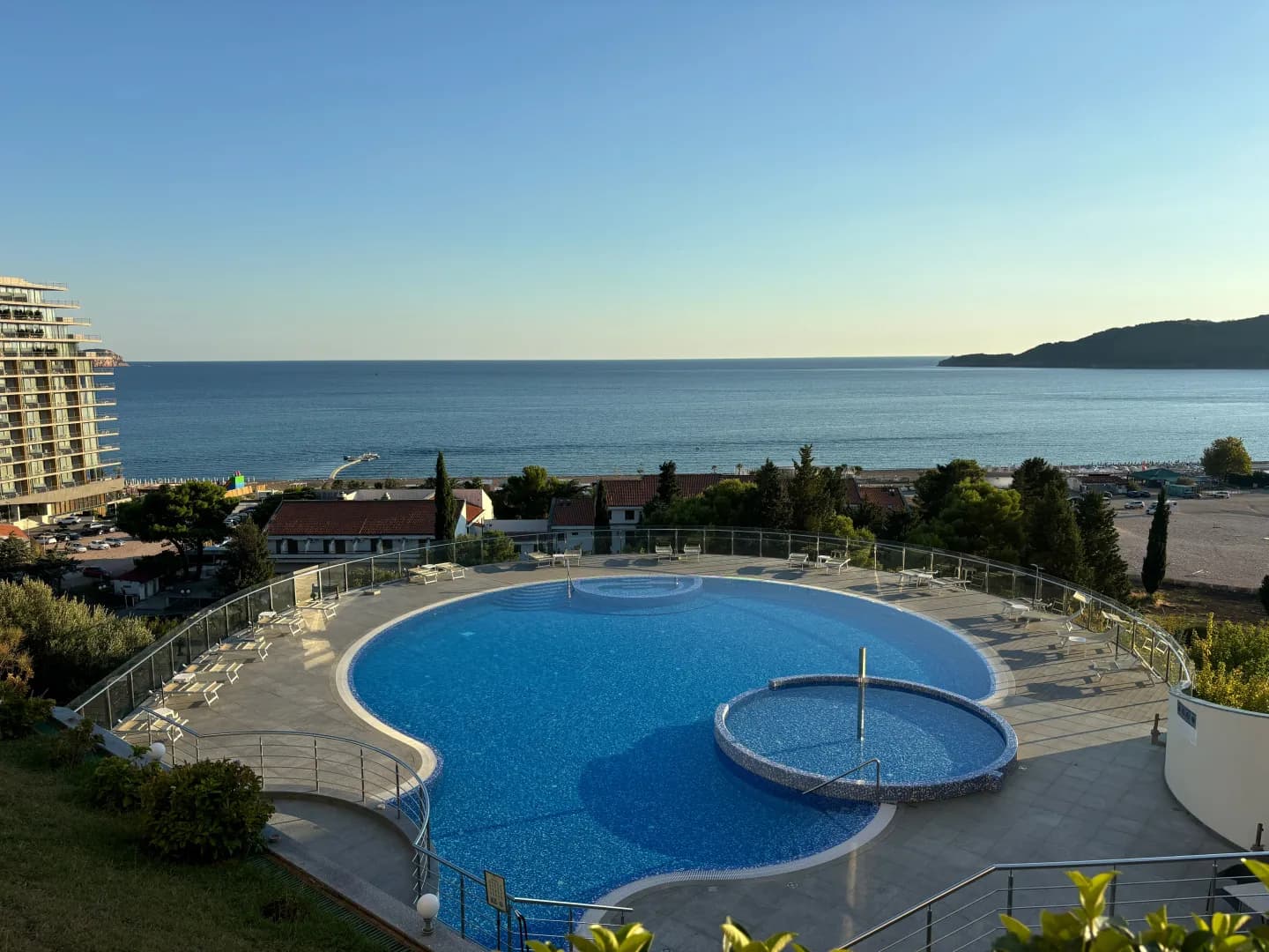 Studio Apartment with Pool Near the Sea
