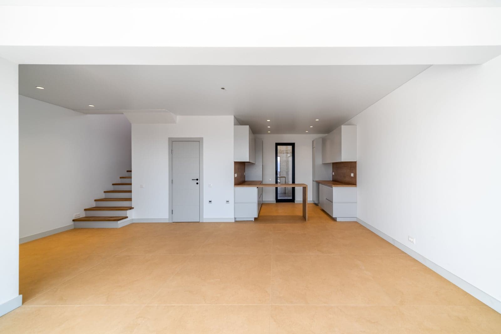 Townhouse in Kavac #2766