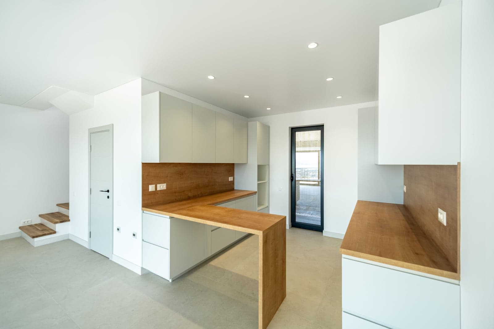 Townhouse in Kavac #2777