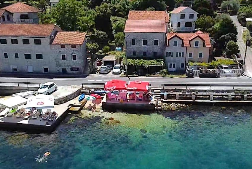 Two houses with mooring with a generous 3,500 m2 plot on the waterfront, Kostanjica, Kotor Bay