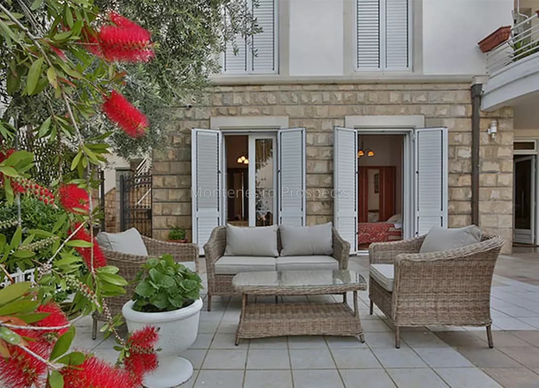 Vila na obali mora, Sveti Stefan