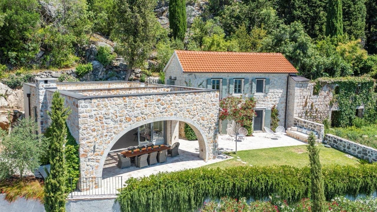 Vila u Herceg Novom br. 2326