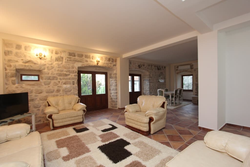 Vila u Prčanju br. 1202