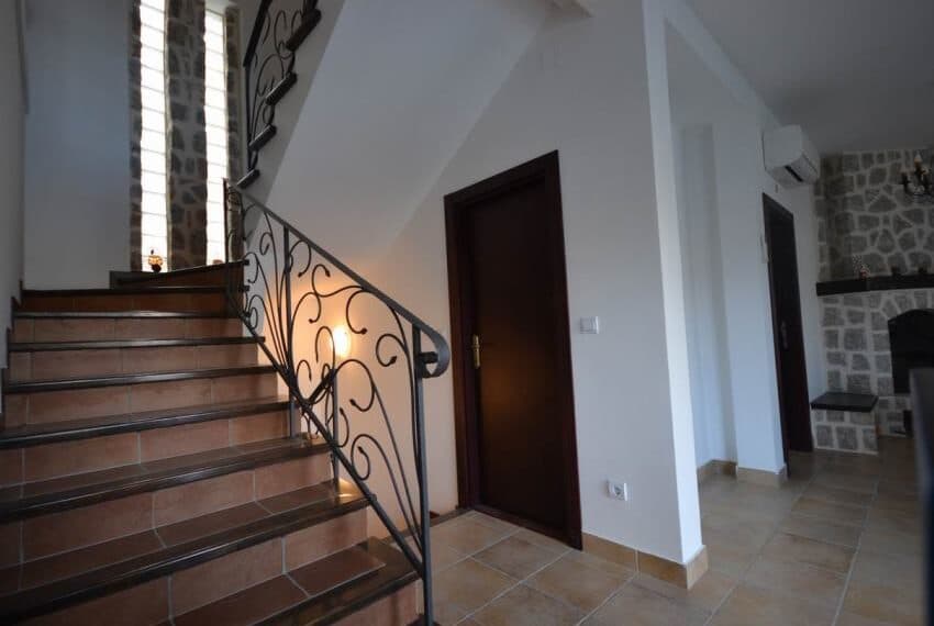 Waterfront villa in a residential complex, Kostanjica, Kotor Bay