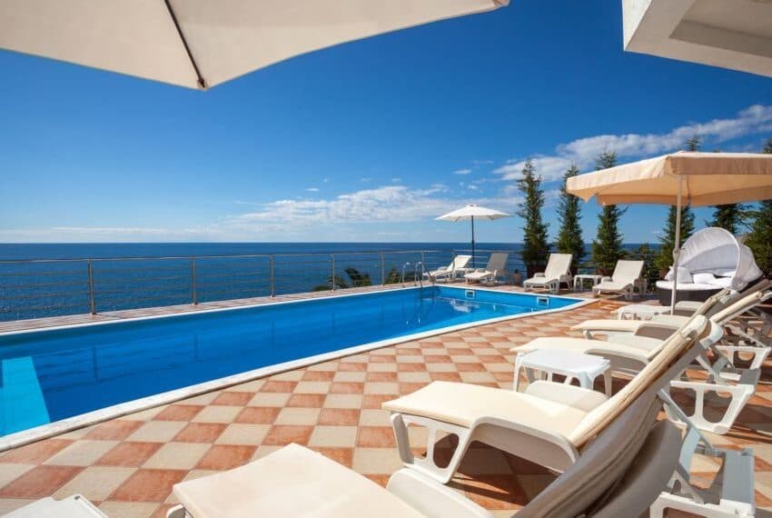 Waterfront villas with swimming pools, Dobre Vode, Bar